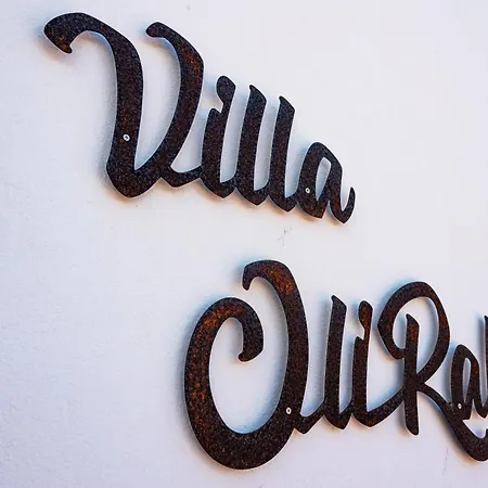 Вилла Oliral *